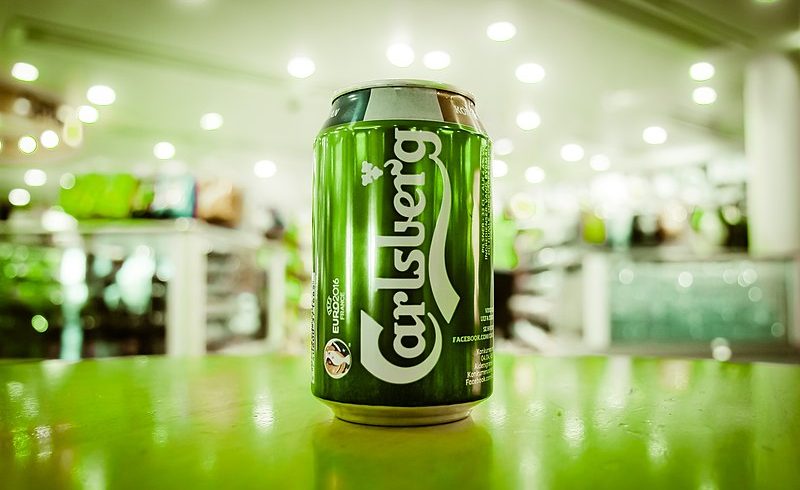 Carlsberg becomes to first brewery to stop using plastic rings by gluing beers together