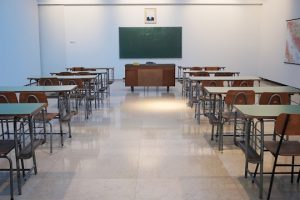 How to Choose the Right Writing Surface for Classrooms and Lecture Halls